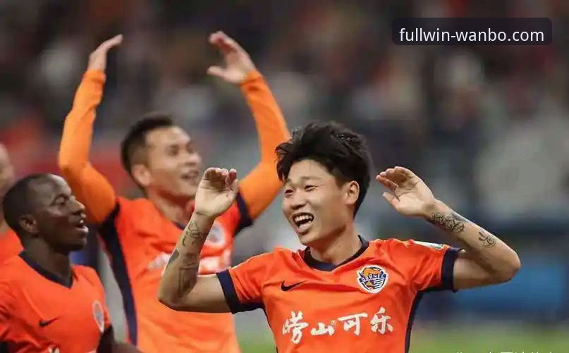 青岛海牛3-1力克上海海港：万博体育平台赛事全面评测与观赛体验分享